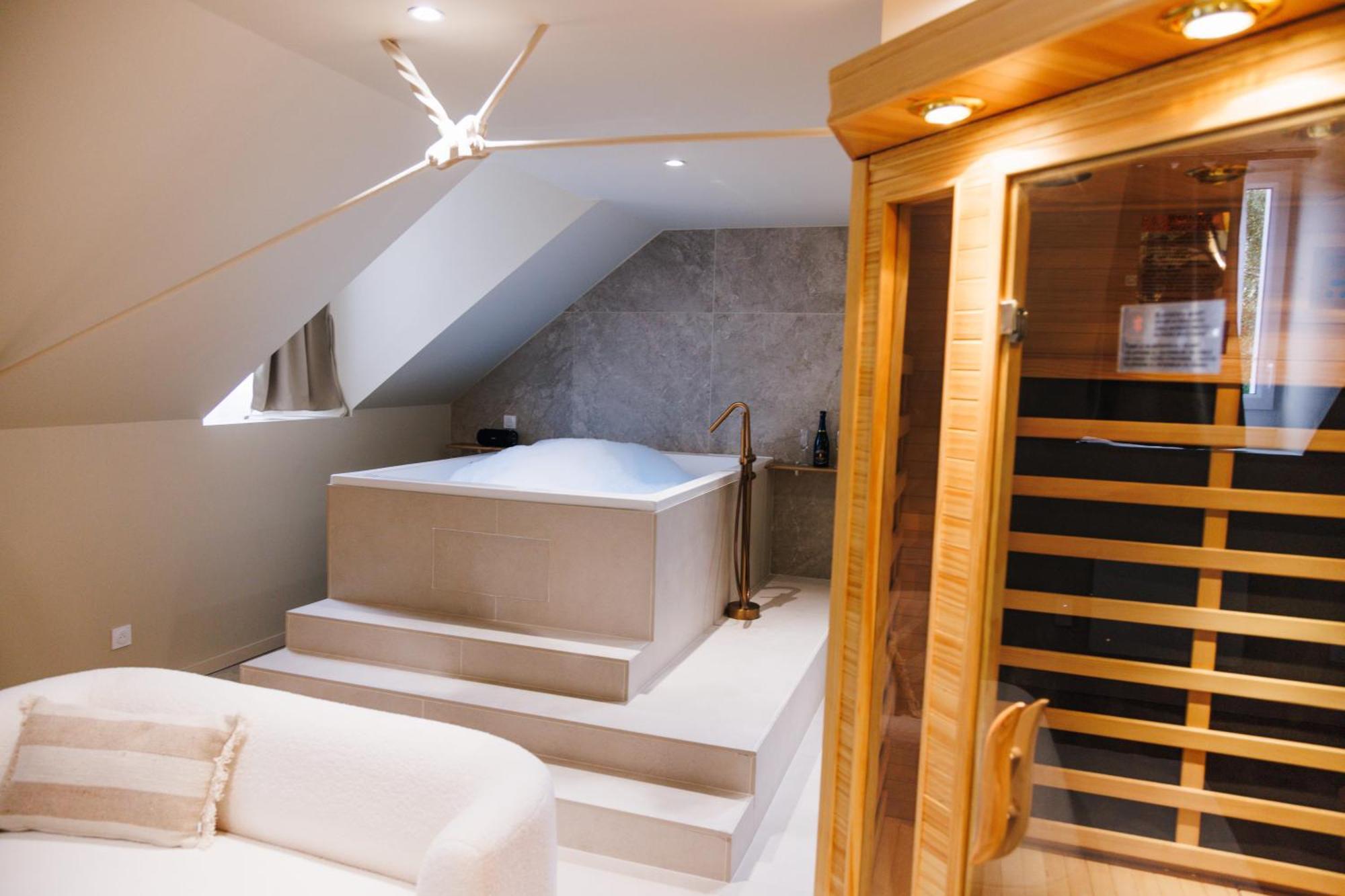 Eden Room - Luxe, Balneo & Sauna Le Mans Luaran gambar